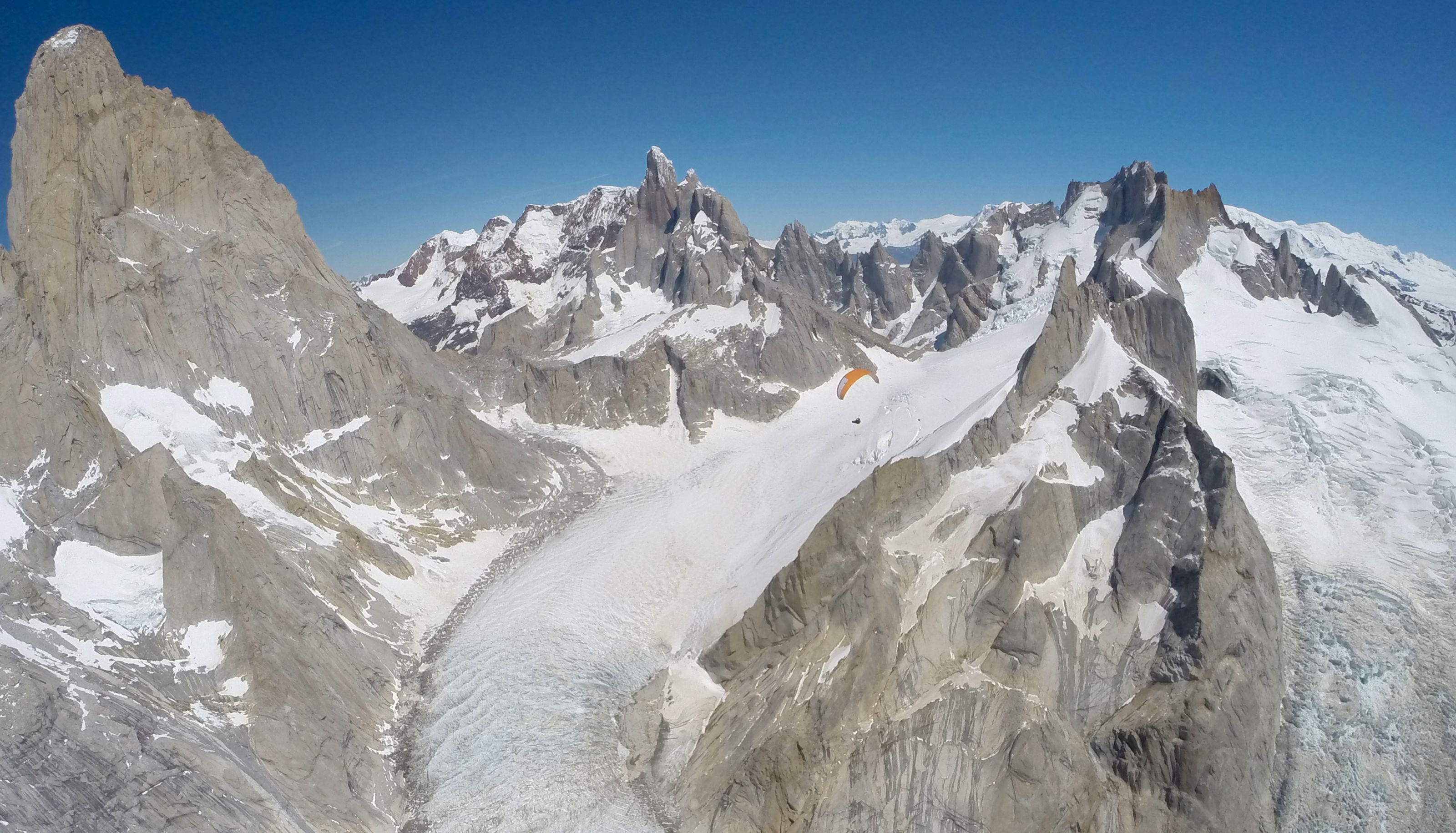 The Artik 5 makes the first ever paraglider traverse of Mount Fitz Roy