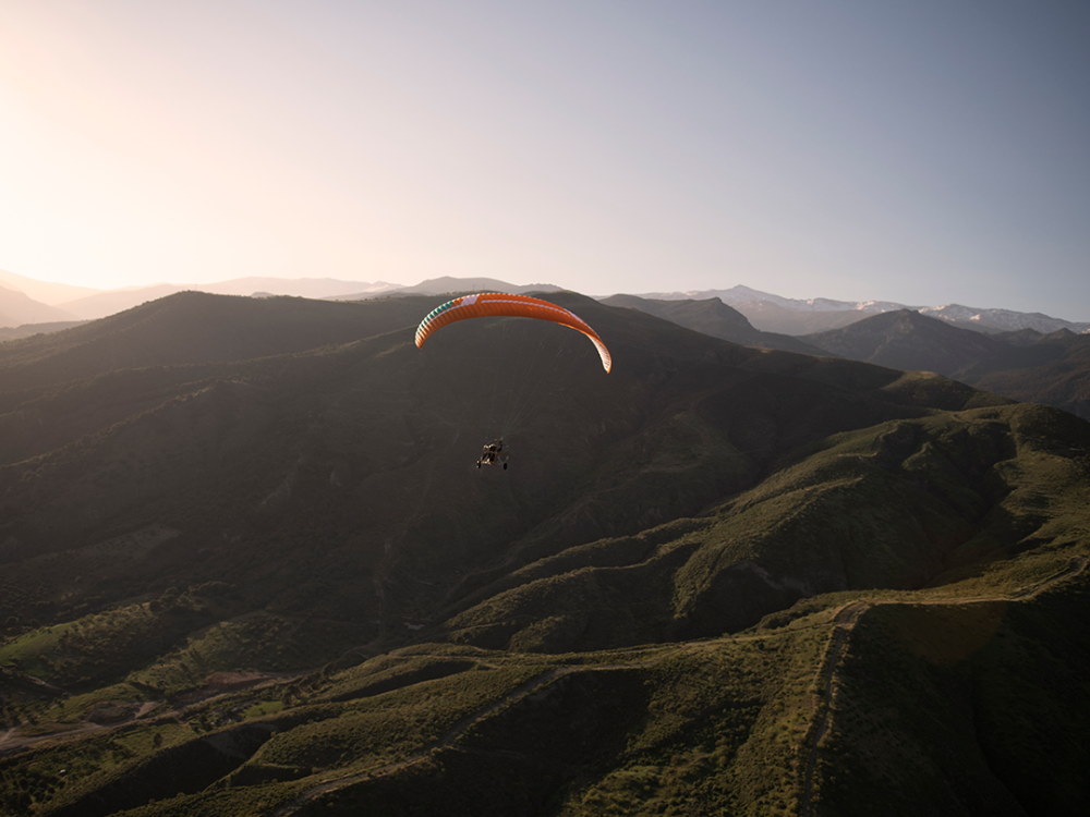 The R-Bus 2, the most versatile paramotor wing