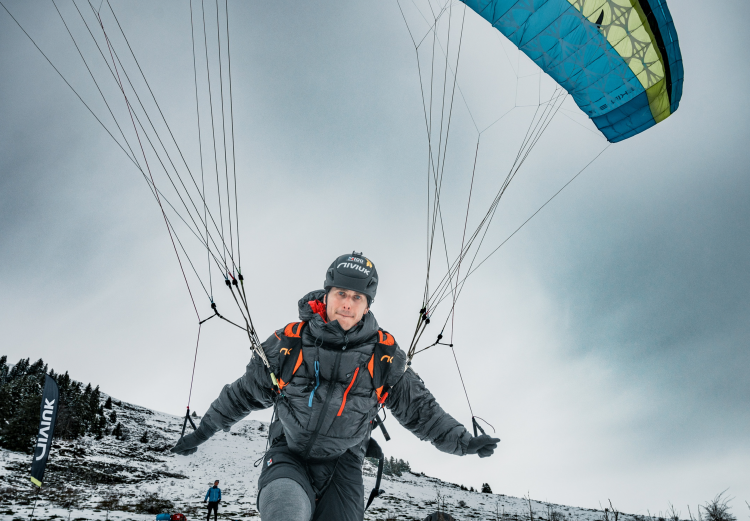 Pilot Tanguy Renaud-Goud sets a Hike & Fly world record with the Kode P