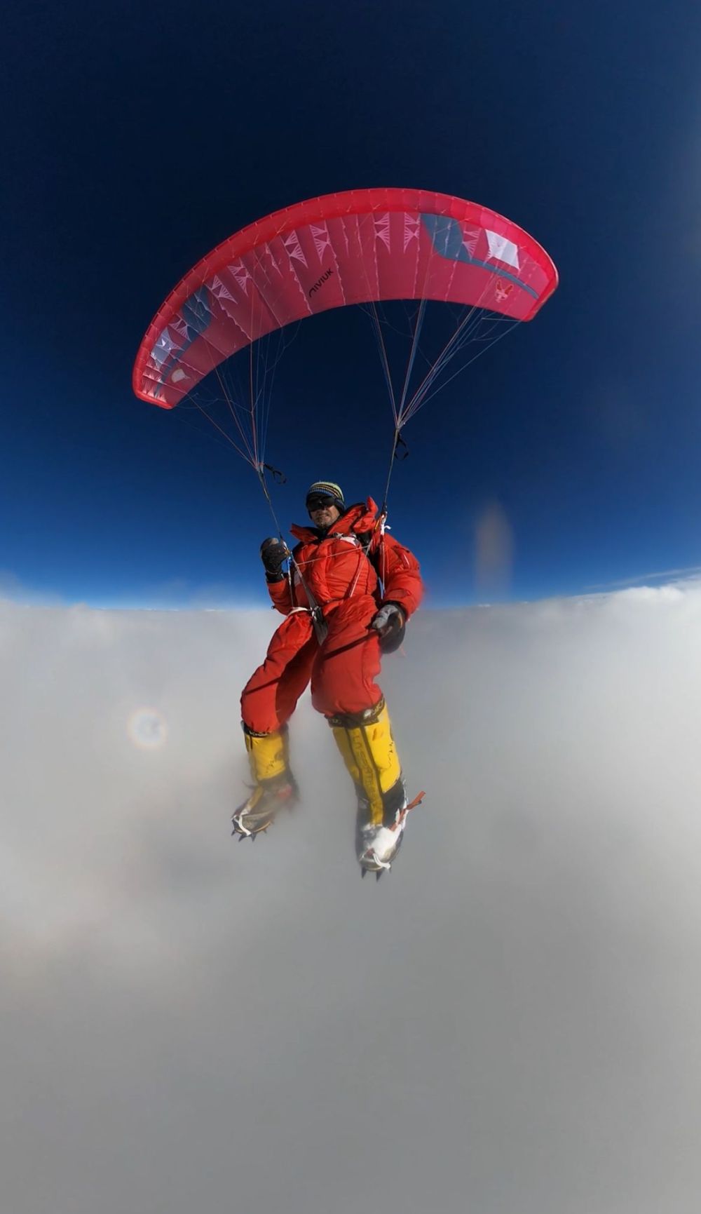 First paragliding descent from K2, with specially designed Niviuk wings